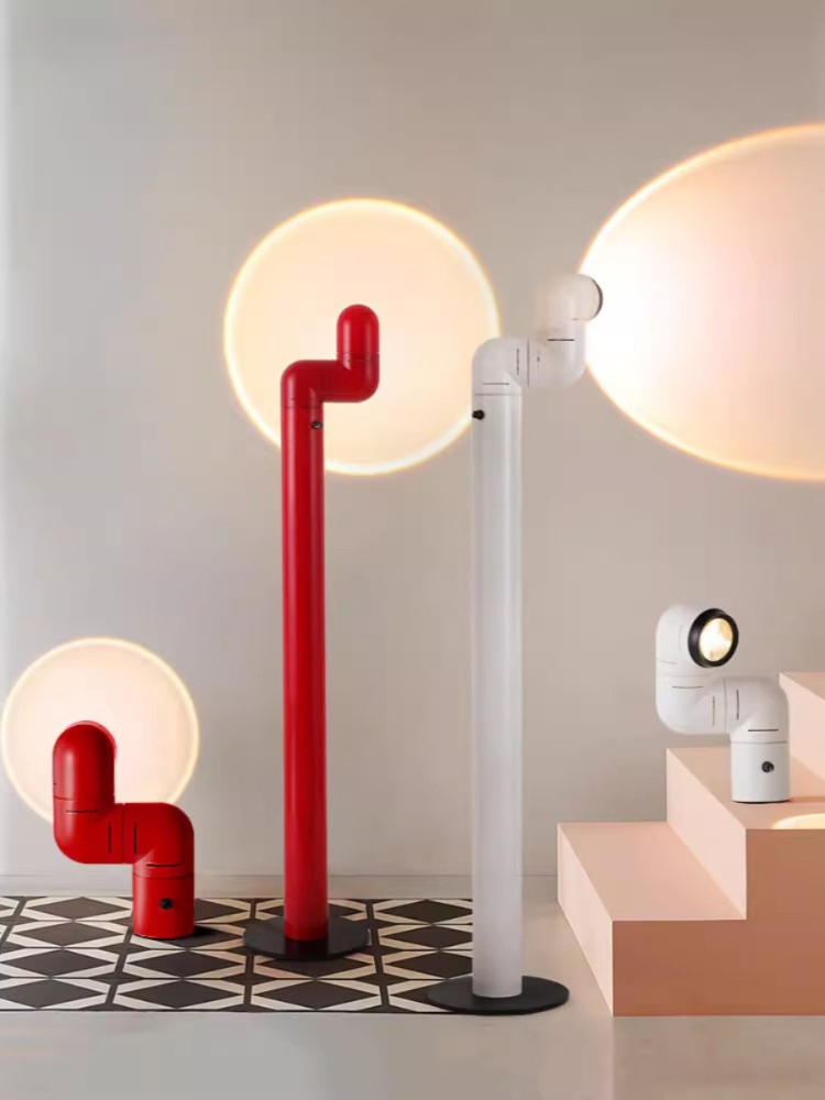 スペインのスペースエイジフロアランプデザイナーレプリカ、赤白 - Floor Lamp Arched のレビューと価格