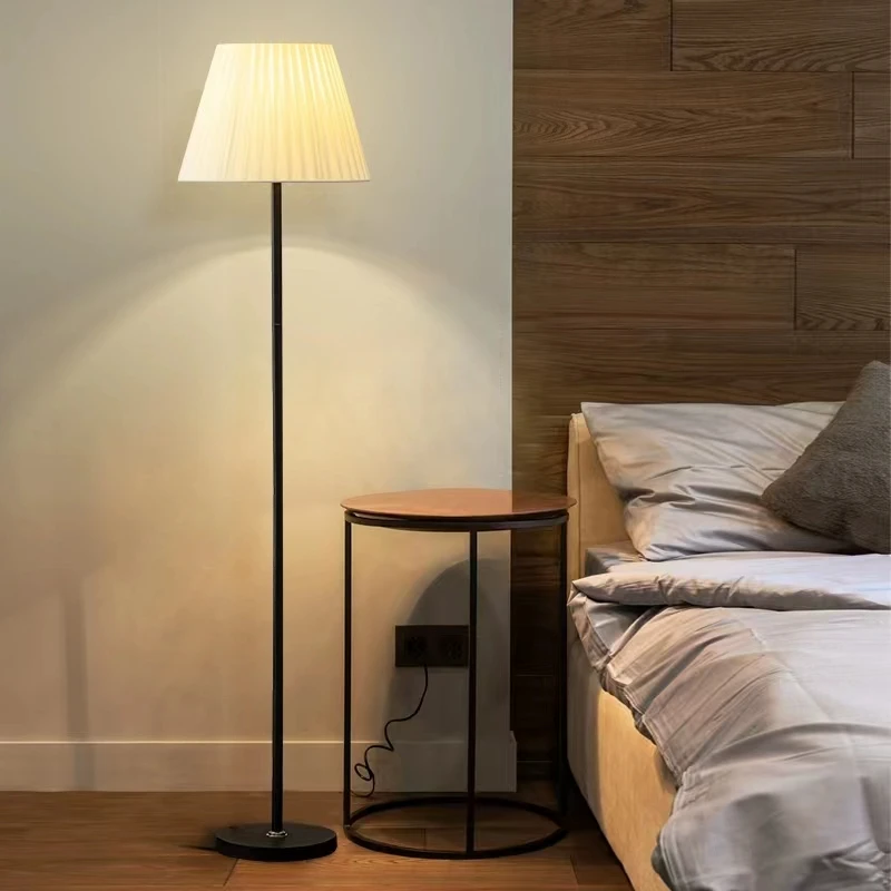 レトロなプリーツフロアスタンドランプ、日本のリビングルームの - Floor Lamp Arched のレビューと価格